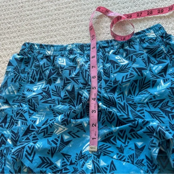 Patagonia Women’s Blue Patterned Barely Baggies Shorts - Picture 7 of 10